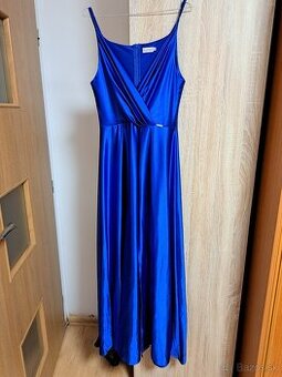 Modré spoločenské šaty