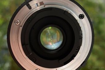 Nikkor 20mm f/2.8 AF-D - v krabici