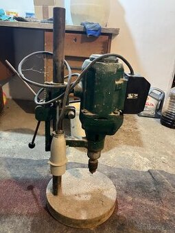 Stojanova vrtacka 380 V