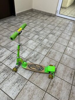 Skateboard kolobežka