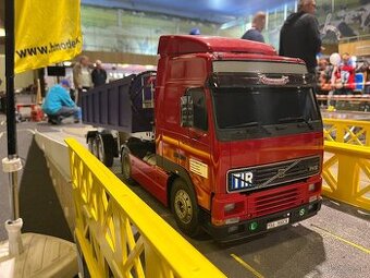 Tamiya Volvo FH12 Globetrotter 420 - nové - 1