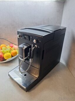 Kavovar Nivona NICR 520