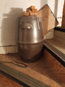 Predám súdok na kapustu.