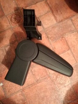 Lakťová opierka škoda