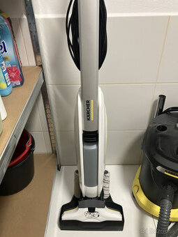 Čistič tvrdých podláh Karcher FC 5 1.055-460.0