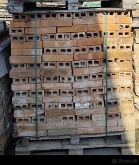 Predám pálené tehly na výrobu obkladu
