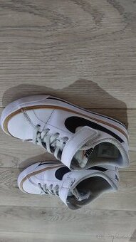 Tenisky nike,velkost 31