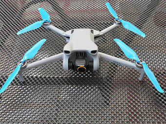 DJI Mini 3 Fly More Combo