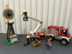 LEGO City Fire Utility Truck Set 60111 - 1