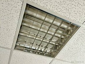 Neónové kancelárske stropné svetlá 60 x 60 cm