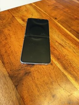 Predám Samsung Z Flip 3 5G