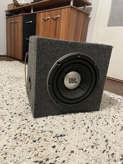 Subwoofer 1000W JBL + zosilňovač renegade ren1000s