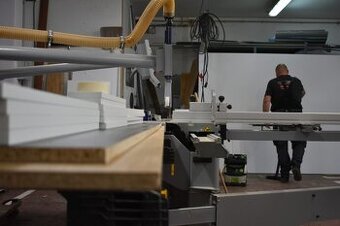 Hľadám stolára – výroba nábytku na mieru (Banská Bystrica)