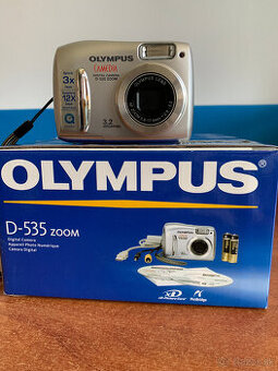 OLYMPUS D-535 zoom