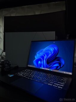 ASUS ZenBook Oled - 1