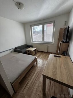 Prenájmem garsónku v Stropkove