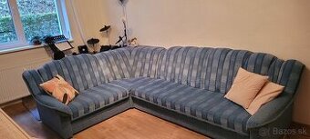 Rohova sedacka rozkladacia s uloznym priestorom