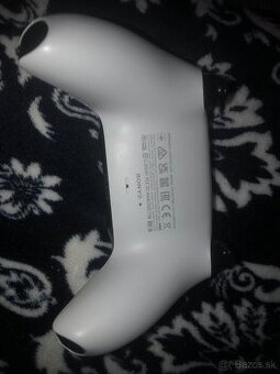 Predám PS5 ovládač.