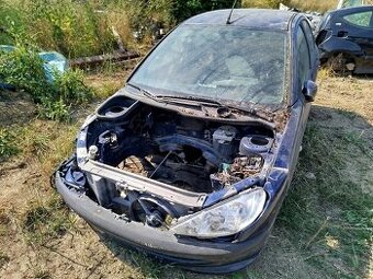 Peugeot 206 1.4 i na náhradné diely