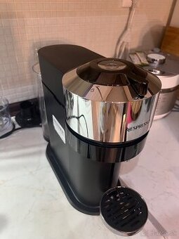 Nespresso coffee machine + Capsules