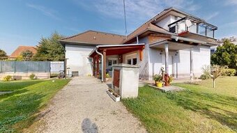 RODINNÝ DOM S DVOMA GARÁŽAMI VO VEĽKOM BIELI