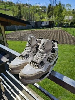 Jordan 4 military black