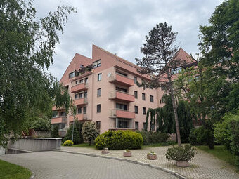 Stromová - 2-izbový byt 56 m2 v Piešťanoch v parku