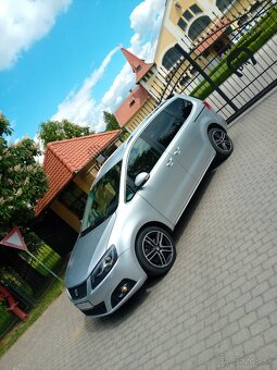 Seat Alhambra 2,0tdi DSG 7 miestna