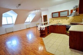 PRENAJOM: Priestranný 2 izbový byt 70m2 Čadca centrum