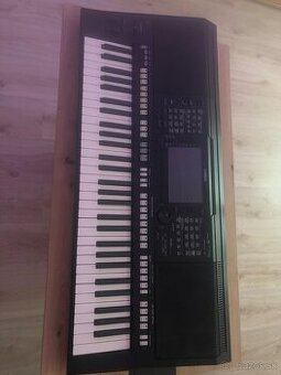 Yamaha Psr S775