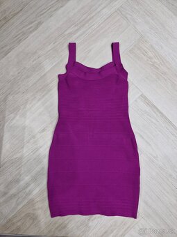 NOVE Guess bandazovane fialove saty