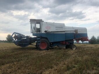 Predám kombajn E512 - 1