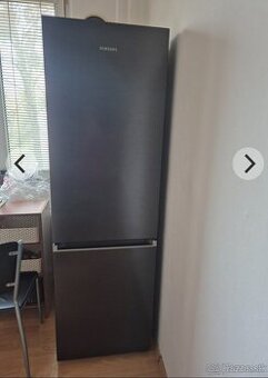 Predám chladničku SAMSUNG RB34C605CB1