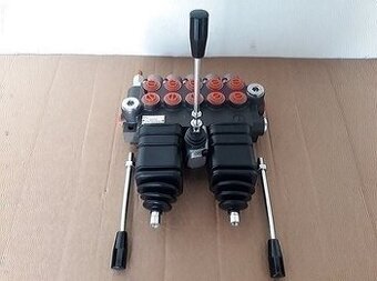 Rozvádzač hydraulický 1x páka + 2x joystick, 5 sekcií