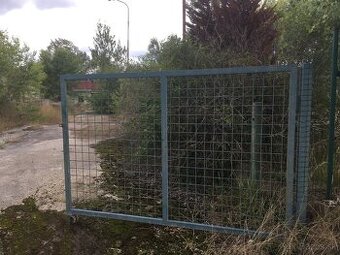 Brána - 1