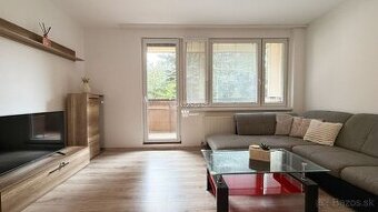 Na prenájom 3 izbový byt s balkónom a výhľadom na zeleň – Or