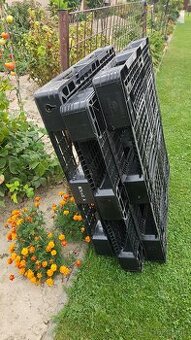 DARUJEM 3X PLASTOVE PALETY 110X110CM