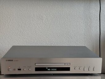 Yamaha CD-S303.