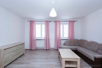 Prenájmem menší 1.izbový rodinný dom vo Viničnom.