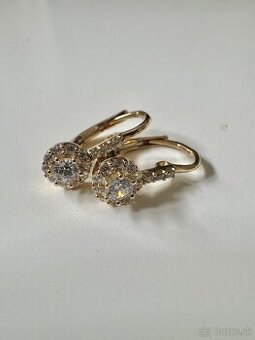 Zlaté náušnice 585