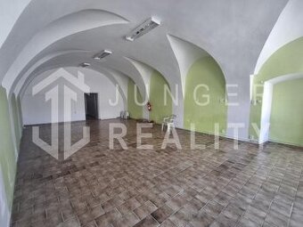 Prenájom obchodného priestoru na Námestí Baníkov v Rožňave