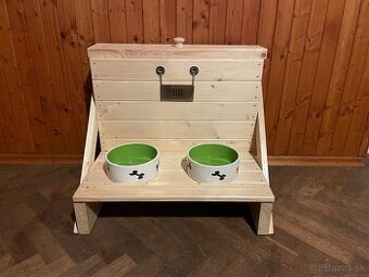 Stojan na misky pre psíkov