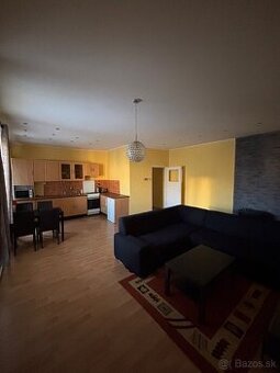 Prenajom 2,5 izbový byt v Košiciach za malým tescom