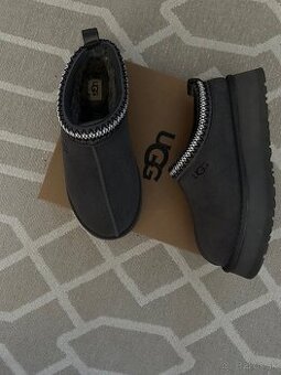 ugg tazz grey