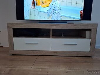 Predám skrinku pod televízor