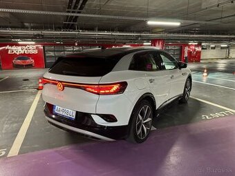 Vimenu alebo predam Volkswagen ID4 2022rok auto nove