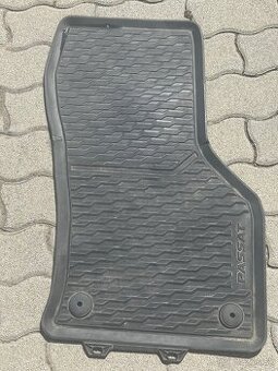 gumove koberceky VW Passat B8