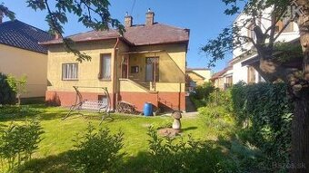 Dom vhodný pre firmu, bývanie aj služby v širšom centre Preš