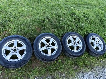 Elektróny s pneu 215/70 R16 na Kia Sportage