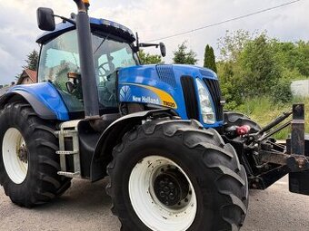 Zemědělský traktor New Holland T8020, rok výroby 2008, velmi